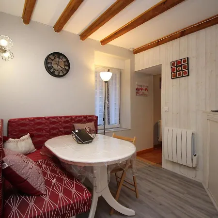 - T3 Avec Terrasse, Proche Centre, 5 Personnes - Fr-1-608-128 *